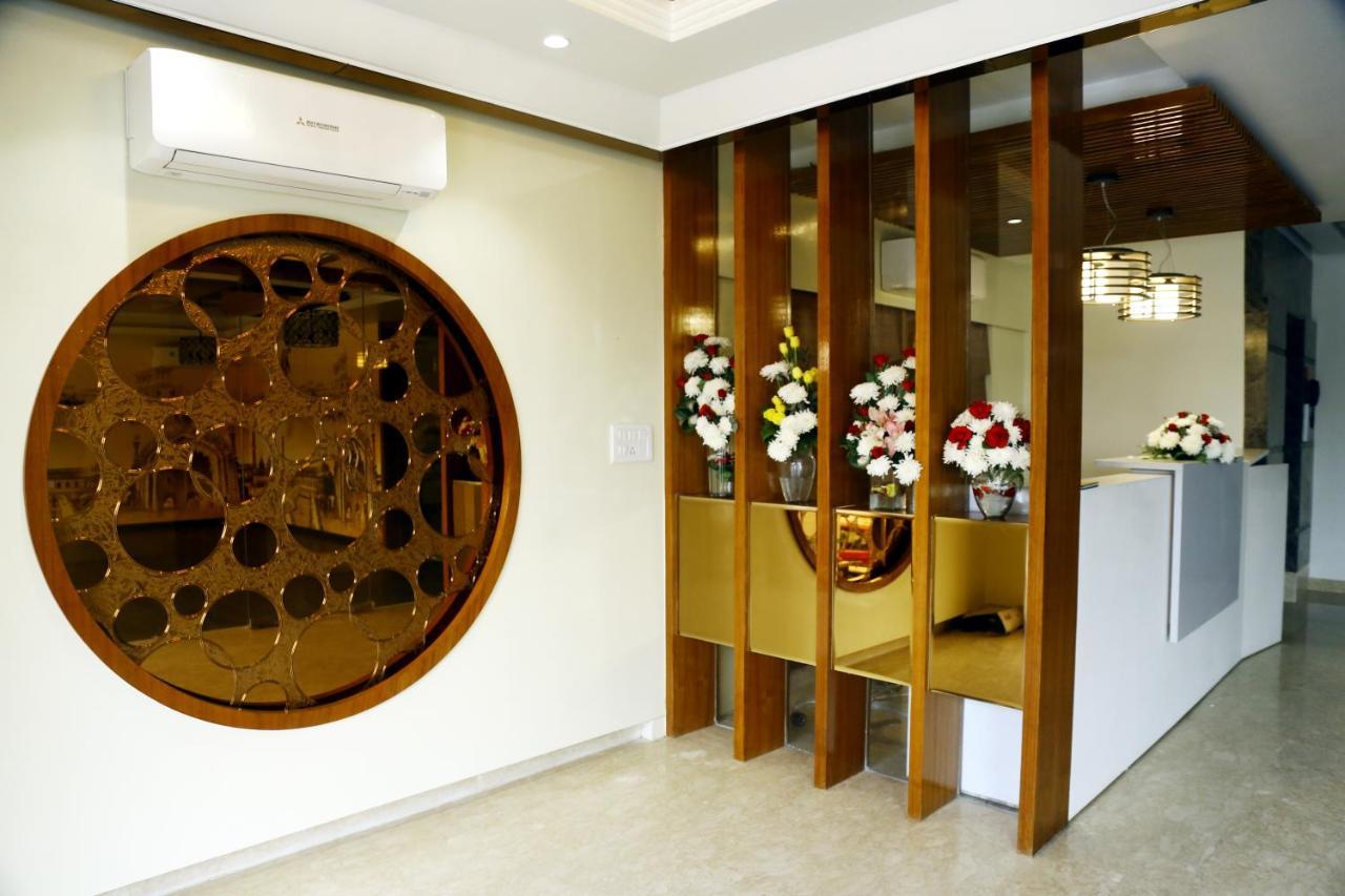 Awadh Inn Noida Esterno foto